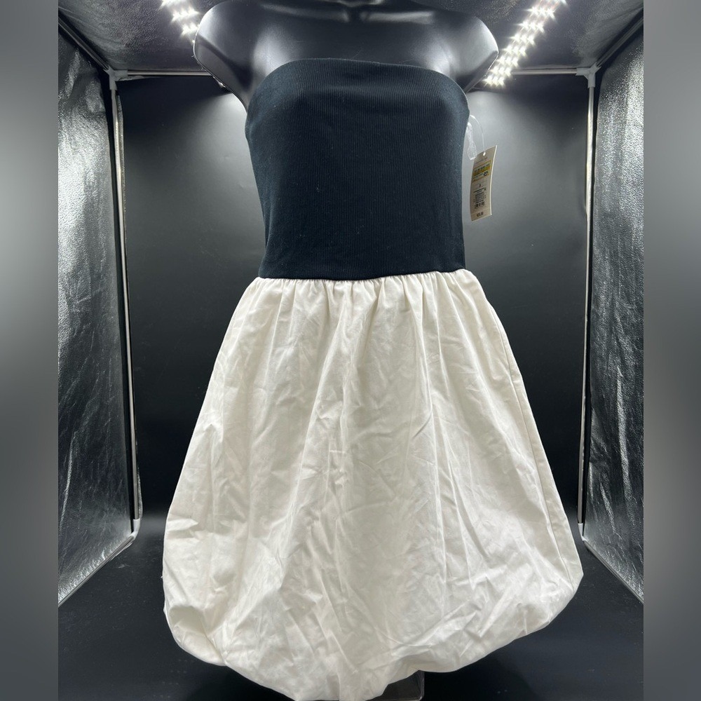 A new day strapless mini bubble dress SZ small. Ribbed black top has grippy NWT - Picture 2 of 7
